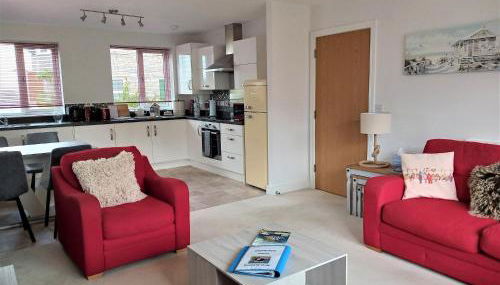 Stunning Apartment, balconies, private beach, coast path - Foto 3