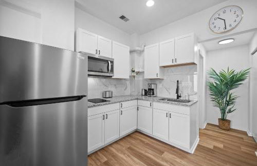 Central Lawrenceville 1A Bright and Stylish Private Studio with Free Street Parking - Foto 8