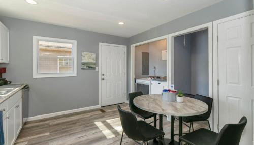 Furnished Ranch Home with FREE washer and dryer - Foto 3