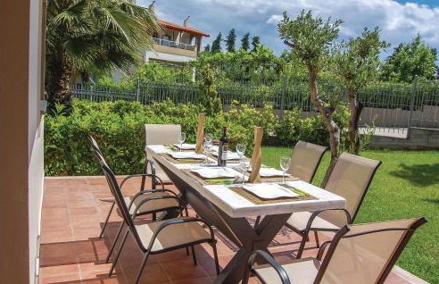 Two-Bedroom Holiday Home In Livanates - Foto 4