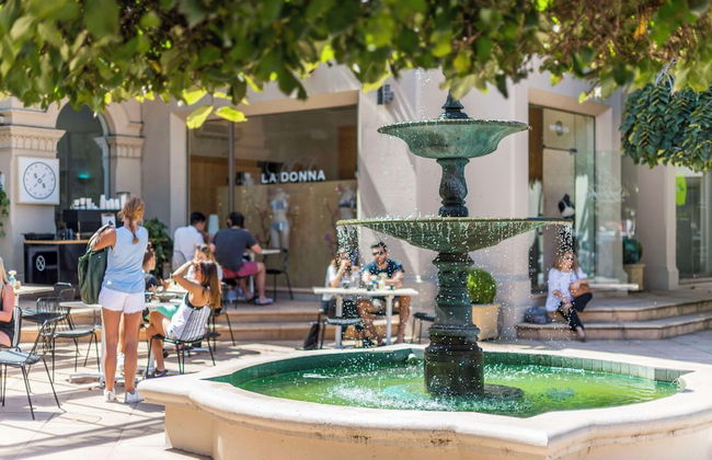 Oaks Melbourne South Yarra Suites - Photo 1