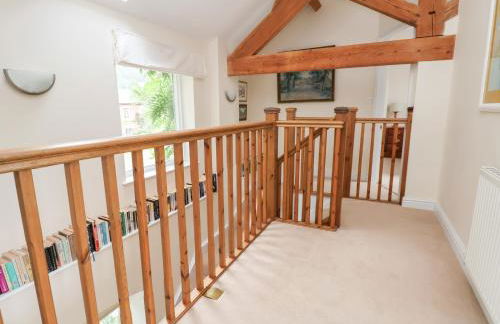 Bryn Howell Stables - Photo 23