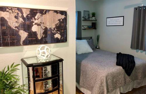 Downtown Dunedin! 2 bedroom 2 bath NO KIDS, NO PETS - Photo 28