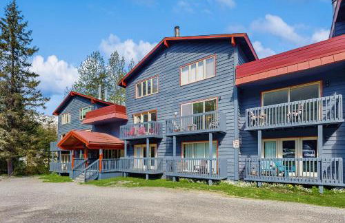 Girdwood Lodge - Photo 1