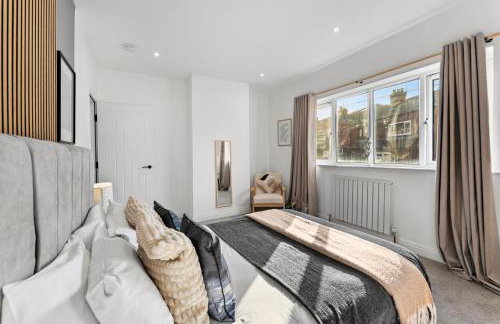 Spacious Modern 2BR - Parking - Workspace Area, Ideal for Contractors & Long Stays - NordStay - Foto 15