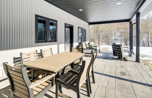 Family Retreat with Fire Pit and Yard in Mineral City - Foto 23