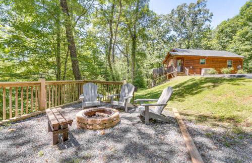 Private Hot Tub and EV Charger Cozy Murphy Cabin! - Foto 29