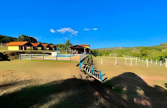 Chácara com 4 Chalés grande piscina - Foto 66