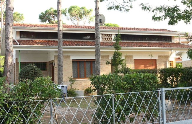 Wonderful Villa With Private Garden - Foto 28