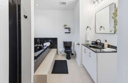 Luxury Home Near Grand Park and Wineries - Foto 43