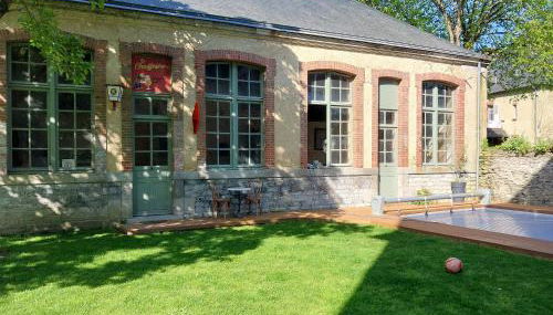 Grande maison familiale plein centre vieux Laval - Foto 2