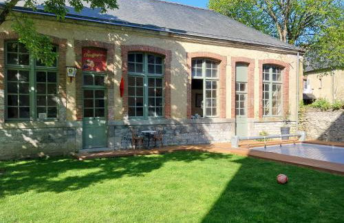 Grande maison familiale plein centre vieux Laval - Foto 2