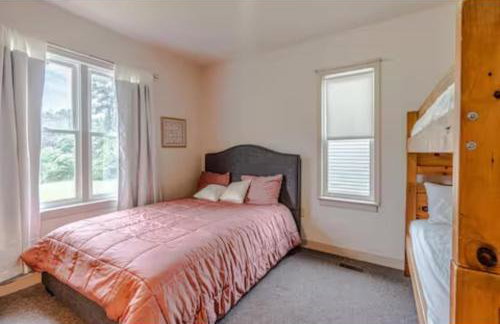 Sprawling 9 BR Mountaintop Oasis with BlueRidge Views - Foto 5