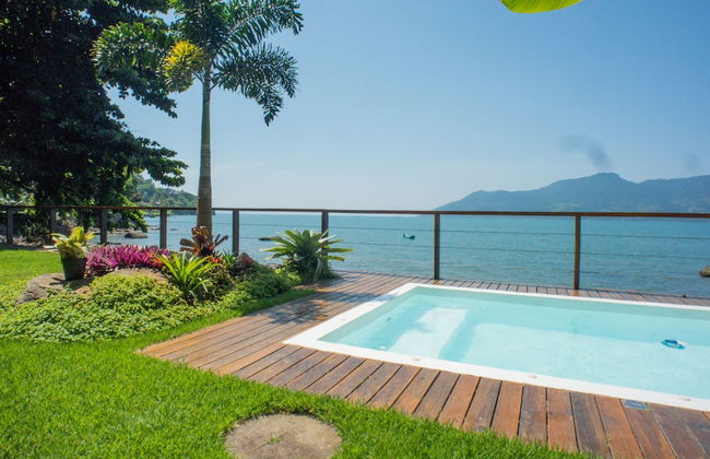 Casa Pé na Areia em frente à Ilhabela - Foto 1