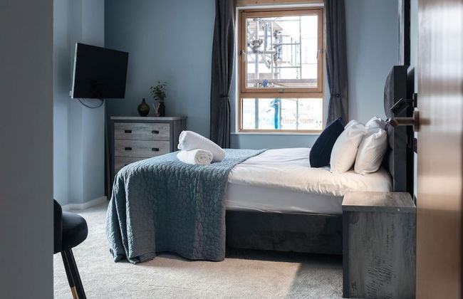 Central Leeds Penthouse - Photo 3