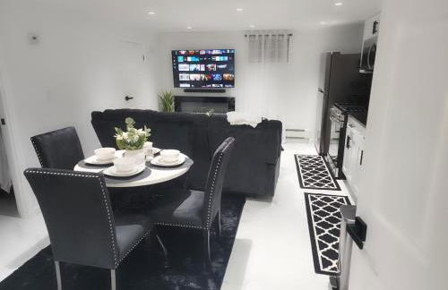 Baldwin, NY 1 Bedroom Apartment Queen Size Bed - Foto 1