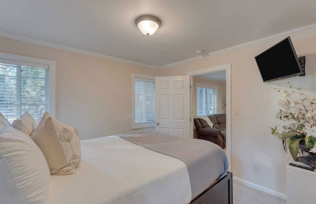 Lake Star by Avantstay Hot Tub, Walk to Beach - Foto 19