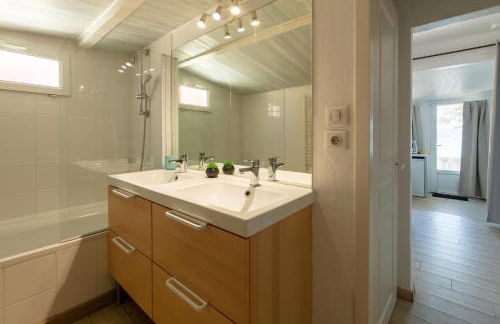 Le Cigalou, authentique cabanon de pêcheur en bord de mer avec sa terrasse spacieuse et aménagée - Foto 12