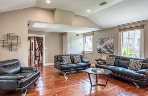 Colonial Quarter hideaway with modern comforts & balcony - near the beach - Photo 4