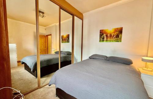 Spacious 1 Bed Flat - Free Parking - Quiet Area - Photo 13