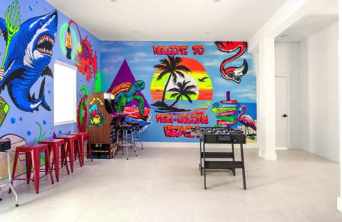 Grand Arenas - 120' Dock, HtdPool, Game Room, BBQ, Mini Golf,Baby Items - Foto 55