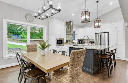 Lakefront, Saltwater Pool, Backyard Oasis, Private Dock, Home Gym - Foto 54