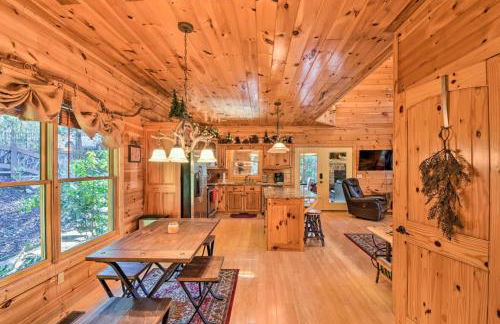 Cherry Lake Lodge with Hot Tub, Fire Pit and Game Room - Foto 6