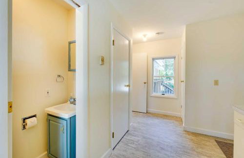 Lake George Oasis with 9 Acres, Hot Tub and Game Room! - Foto 32