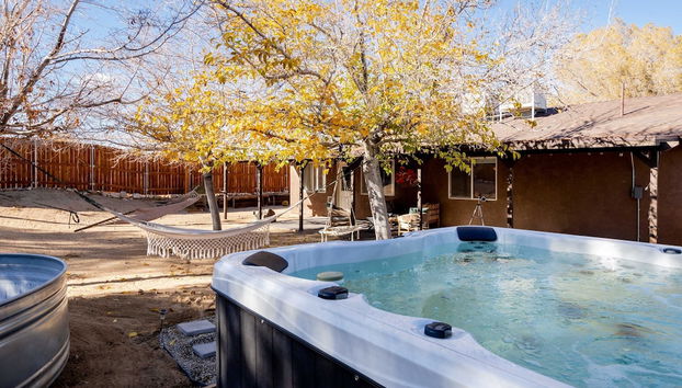 Near JT Oasis Hot Tub Cowboy Tub Games - Foto 2, Zimmer