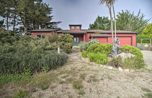 Oceanfront Point Arena House with Lovely Deck! - Foto 29