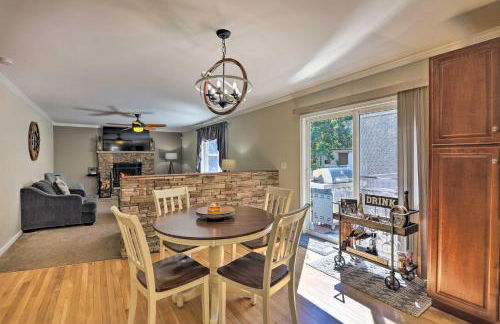 Hot Tub, Fire Pit and Lake Access Poconos Escape! - Foto 8