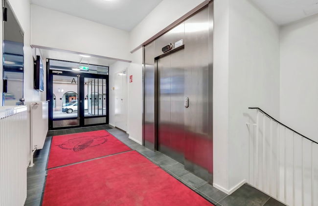 Luxurious 3-Br Apt with Balcony - Foto 17