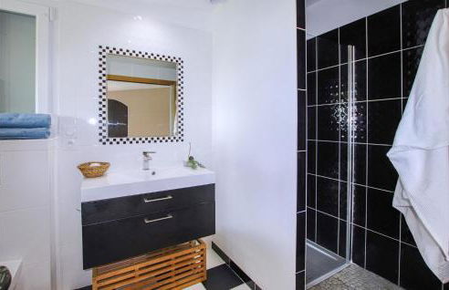 Nice Home In Suze-La-Rousse With Wifi - Foto 41