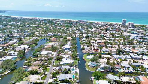 Leona Breeze - Foto 2