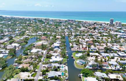 Leona Breeze - Photo 2