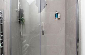 Stylish & Lovely Studio with Parking In New Forest! - Foto 5