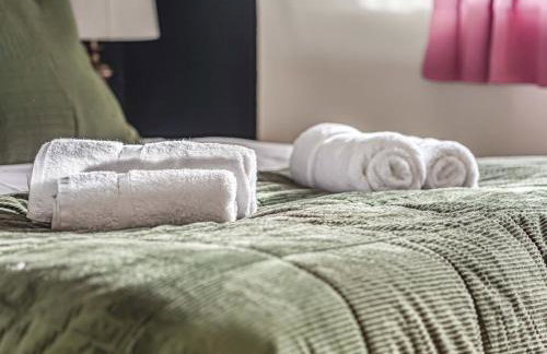 3 Bed Rest Home Middleton M24 Sleeps 8 - Foto 35