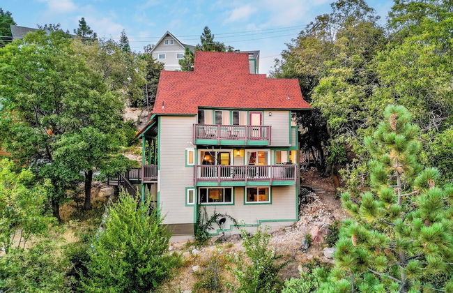 Mins to the Lake, Arcade/playroom, Panoramic Deck Views Nadelhorn by Avantstay - Foto 24