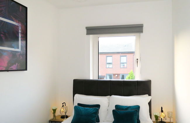 Tudors eSuites Private Garden & Garage - Photo 2