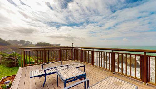 Oceanfront Elk Cottage - Deck Views & 7 Acres - Foto 3