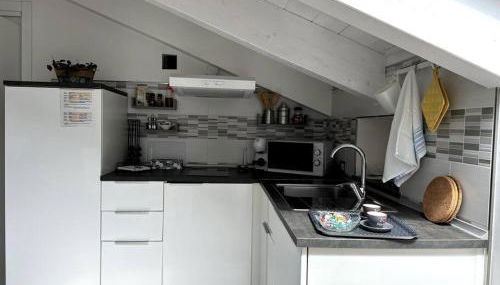 The sweet attic room - De Vivo Realty Meta di Sorrento - Foto 5, stove