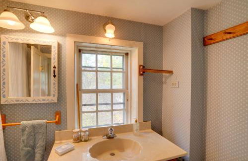 Historic New Lebanon Hideaway on 33 Private Acres! - Foto 25