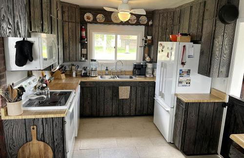 Stunning Cottage with Fire Pit in Saratoga, Wyoming - Foto 24