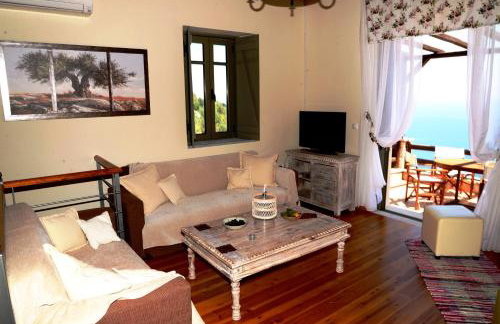 Dio Escapes Houses - Photo 44