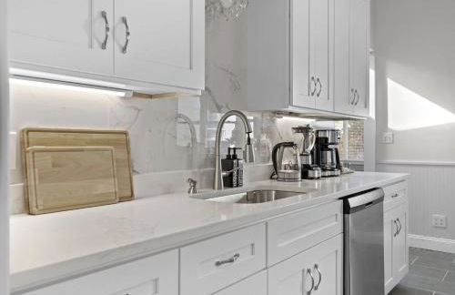 Boston 4BR Home with Parking BBQ Fire - Photo 23