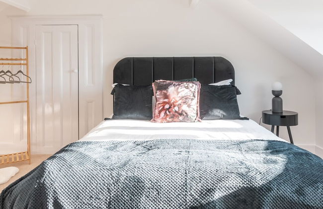 Kensington Place - 4 Bedroom Home w Free Parking - Photo 55