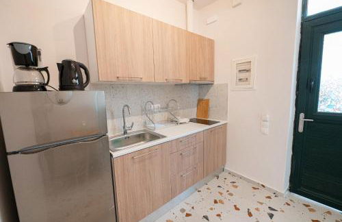 Sunny yard apartments - Photo 30