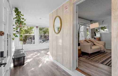 5BR 3BA Family Retreat 2 Blocks from Beach - Foto 32