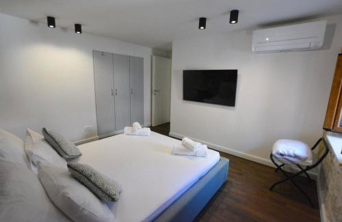 Charming stone apartment with jacuzzi in center of Omiš - Foto 13