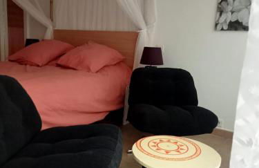 petite maison avec jardin calme - Photo 13